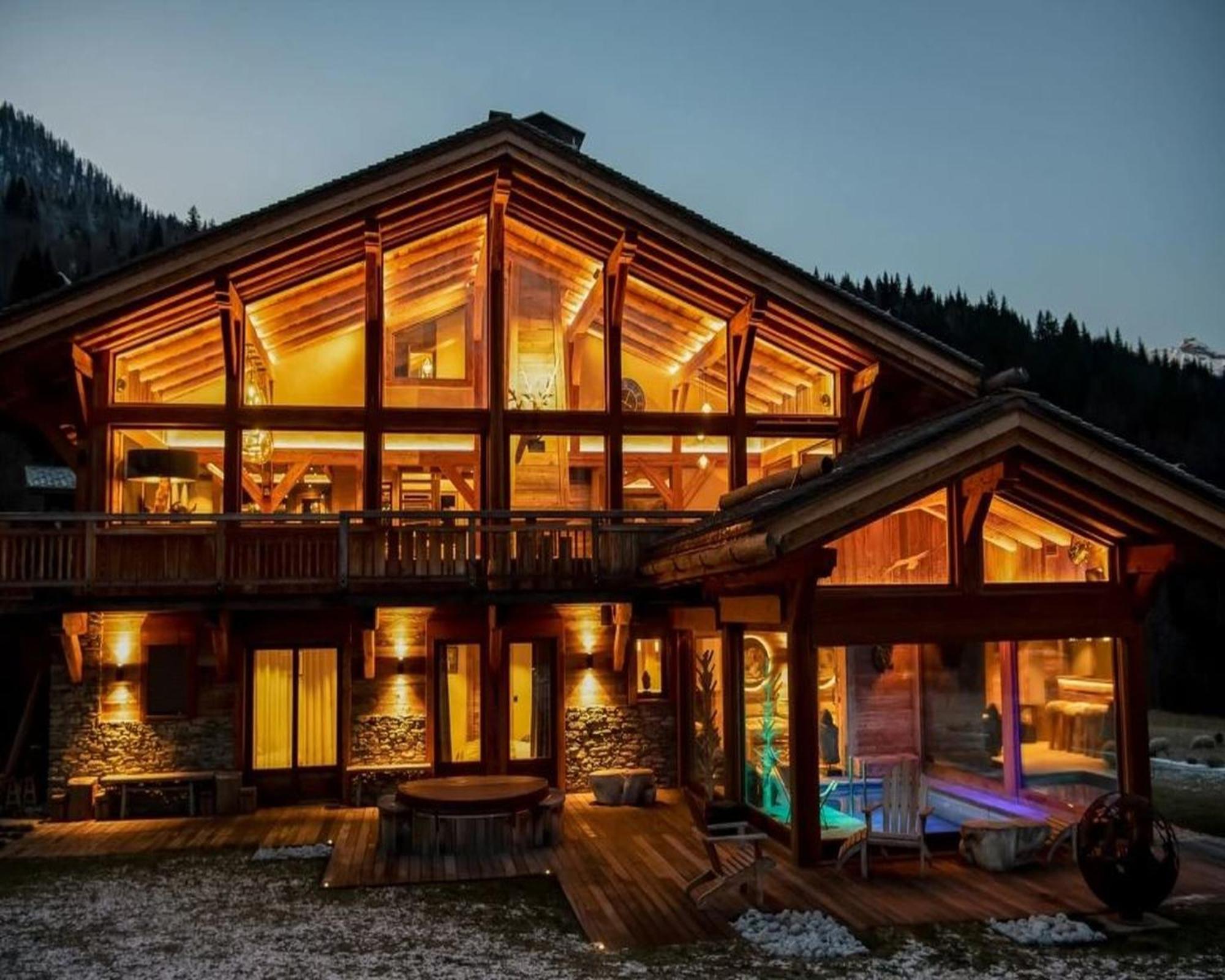 Splendor: The Luxury Of A Chalet In 5b *
