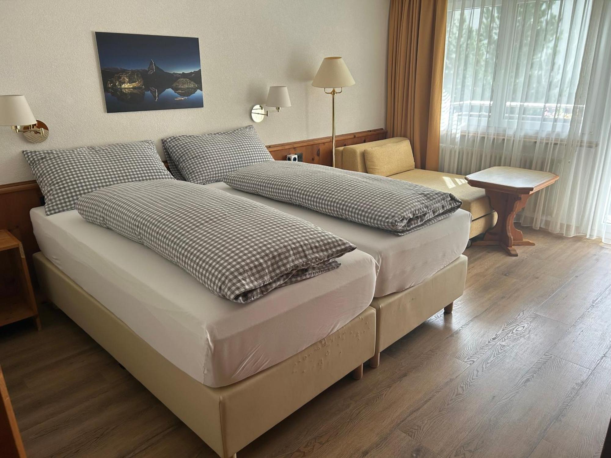 Hotel Adonis 3*
