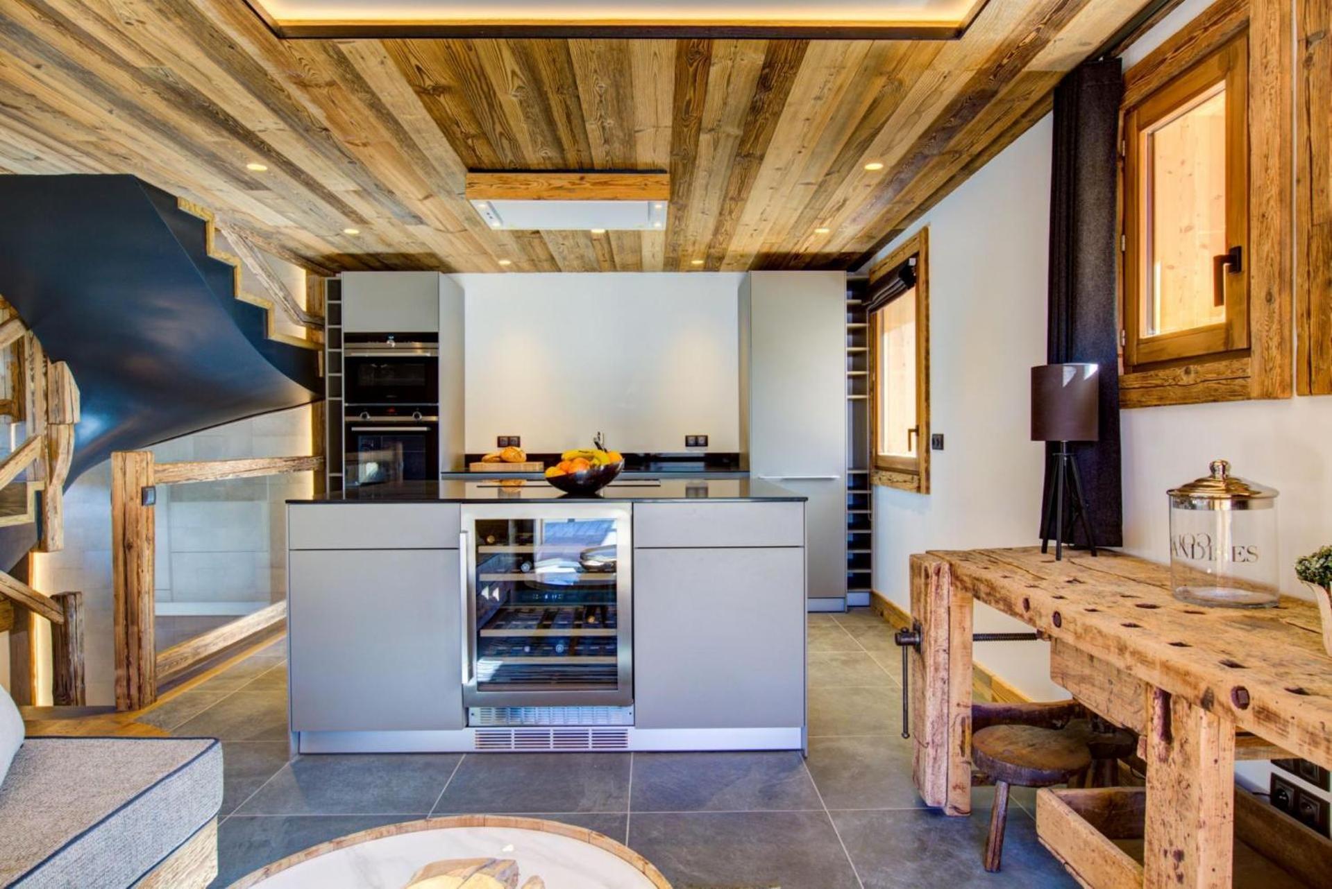 Chalet Zermatt: Unrivaled Luxury Jazcuzzi *