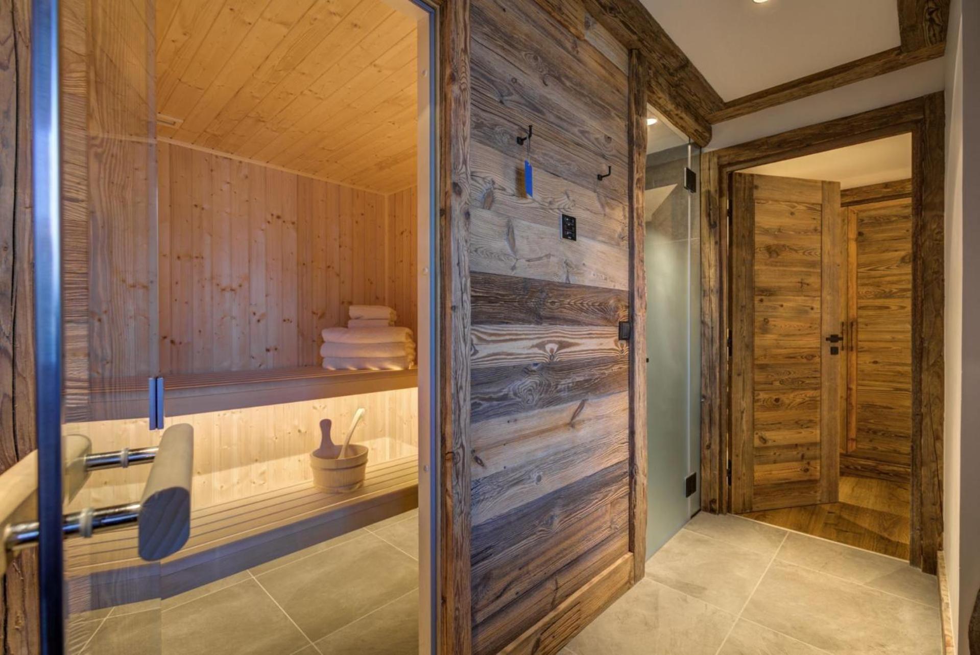 Chalet Zermatt: Unrivaled Luxury Jazcuzzi
