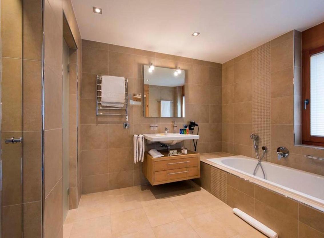 Apartment 6br Fantastic Penthouse With Sauna And Pool - What'app - 0034-635-520-036 - For Reservations!!