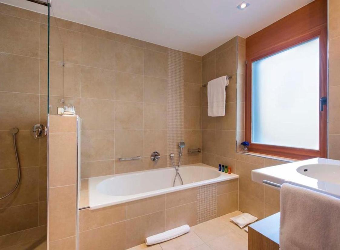 Apartment 6br Fantastic Penthouse With Sauna And Pool - What'app - 0034-635-520-036 - For Reservations!! Zermatt