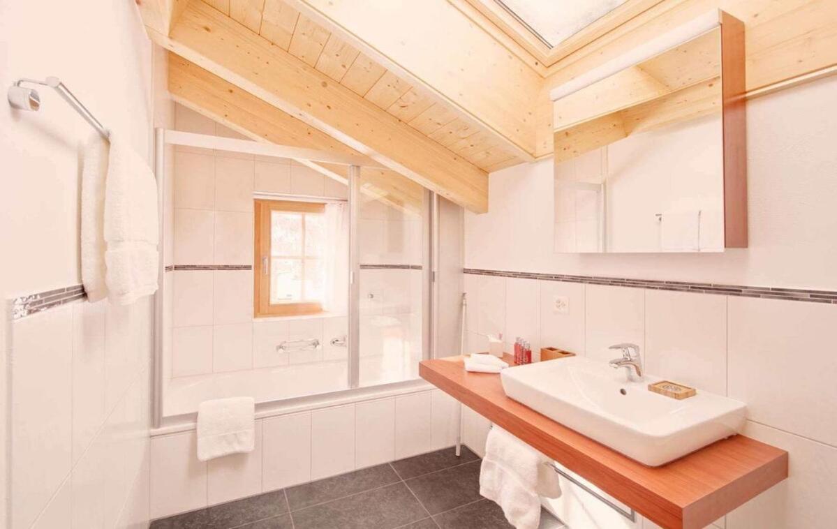 Contact Us At What App - 0041-798-079-427 To Book!! Chalet Im Alpinen Stil 6 Schlafzimmer *
