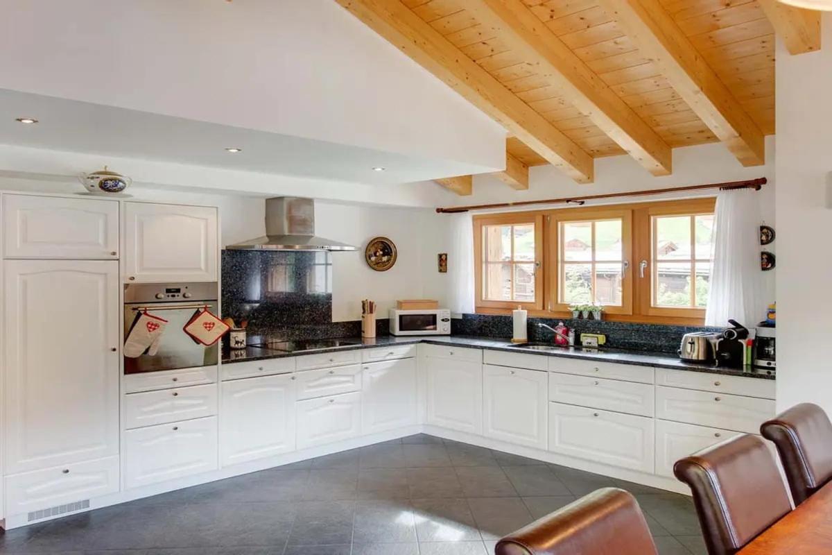 Contact Us At What App - 0041-798-079-427 To Book!! Chalet Im Alpinen Stil 6 Schlafzimmer Villa *