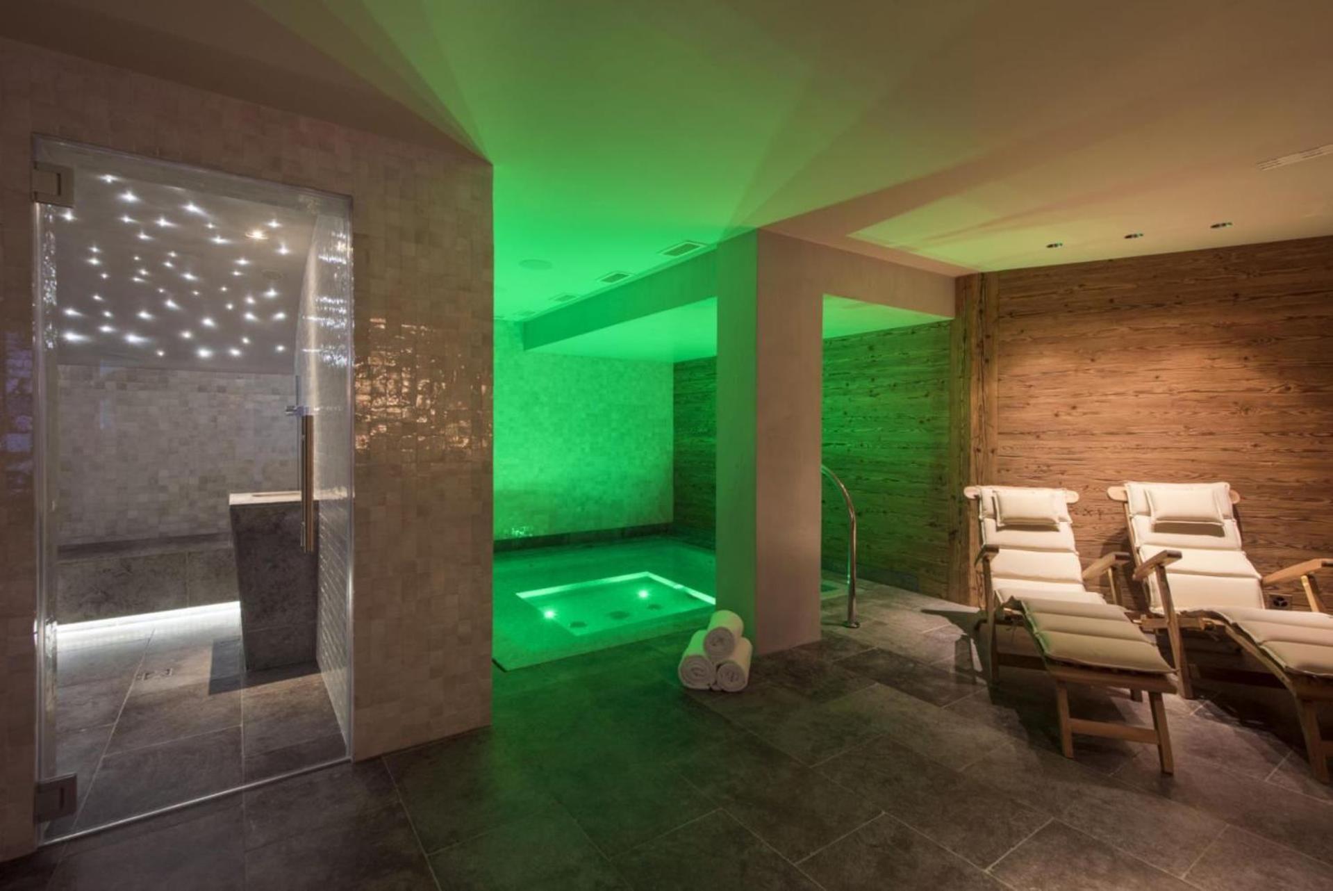 Alpine Luxury Chalet Konk In Switzerland