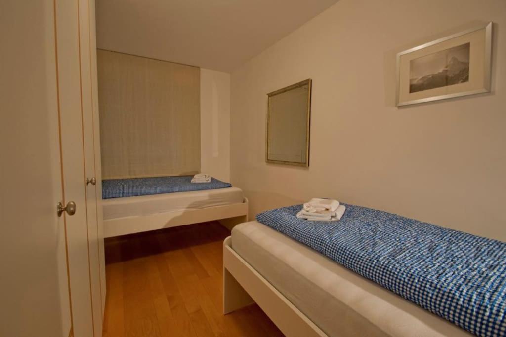 Apartment Lora, La Emeline