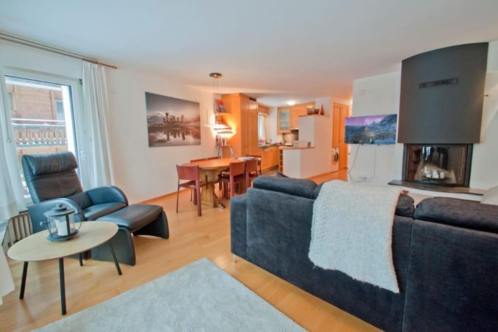 Lora, La Emeline Apartment Zermatt