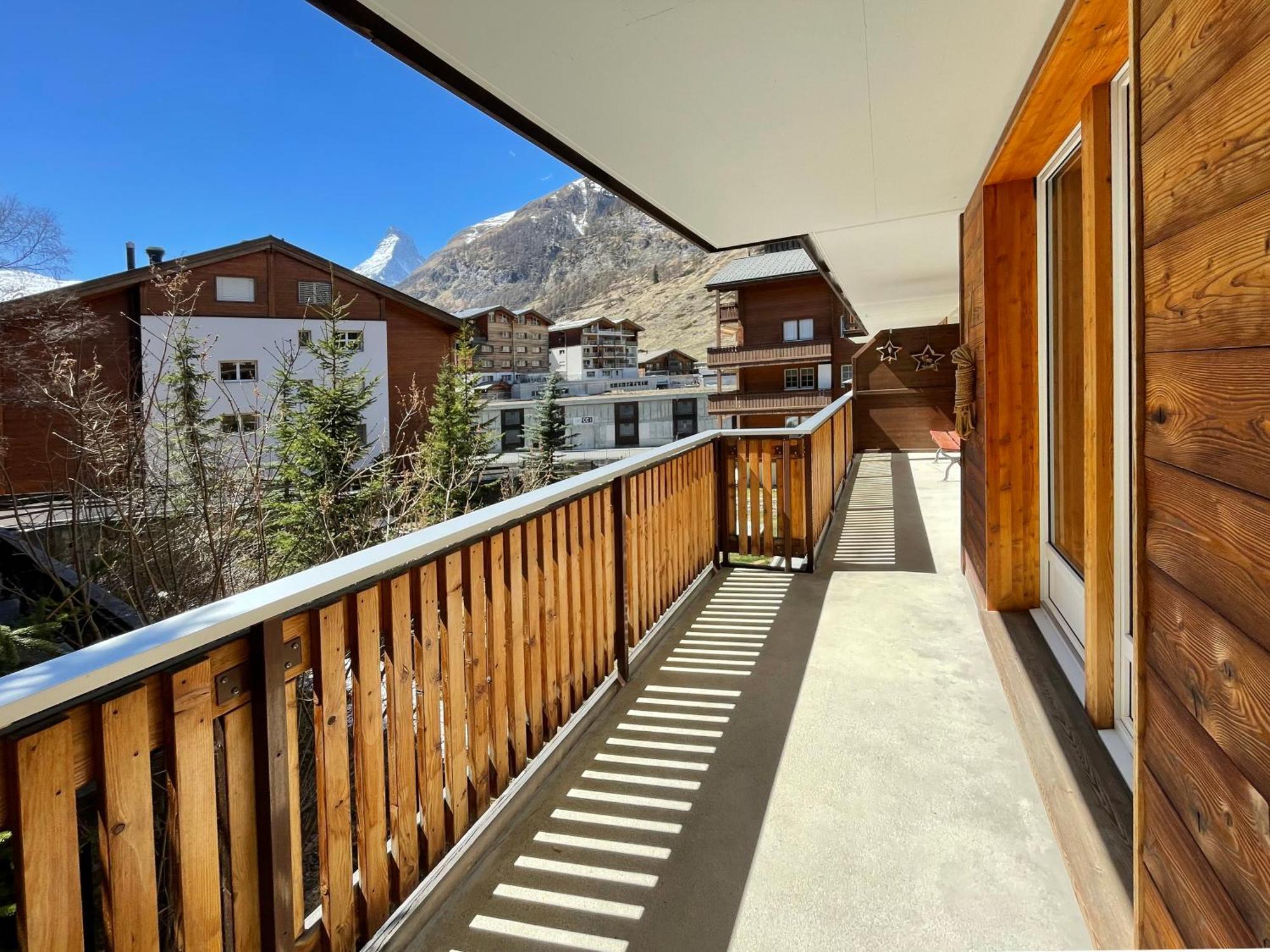 Aragon Matterhornview 100m2 Apartment