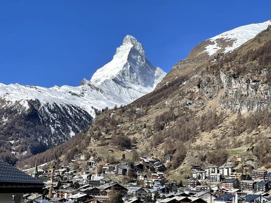 Matterhorn View 2 Bedroom Apartment Zermatt