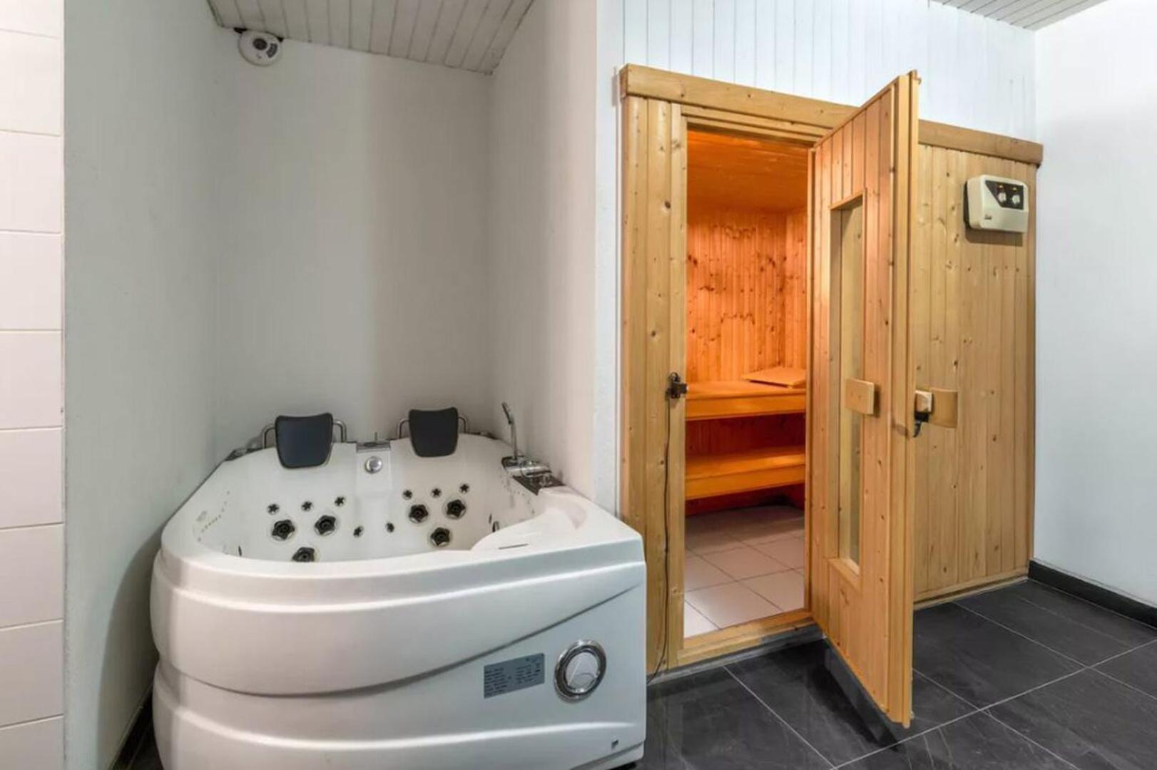Apartment Alp 4 Bedrooms *