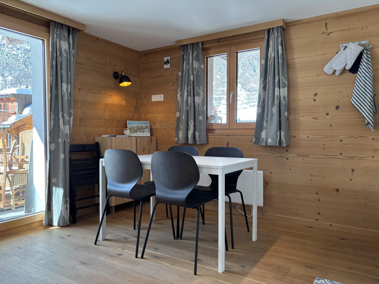 Flat With Magnificent Views Of The Matterhorn * Zermatt