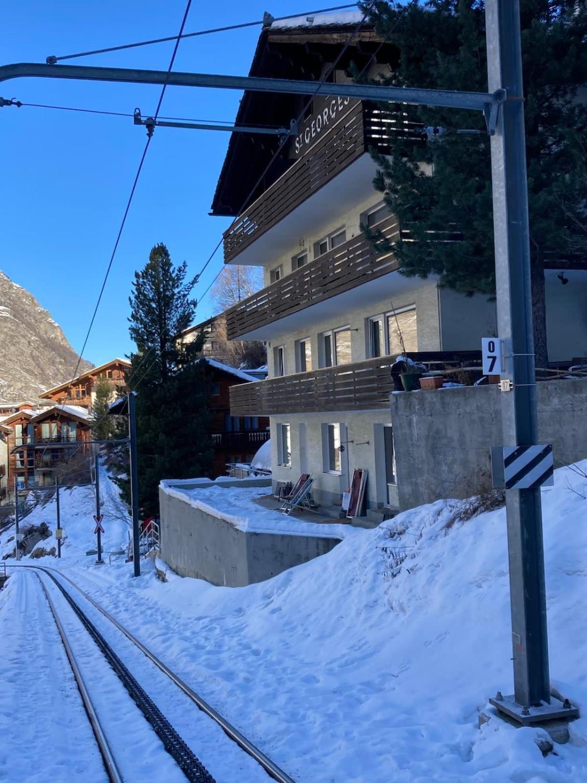 Apartment House St-george Cozy With Terrace And View On Village Of