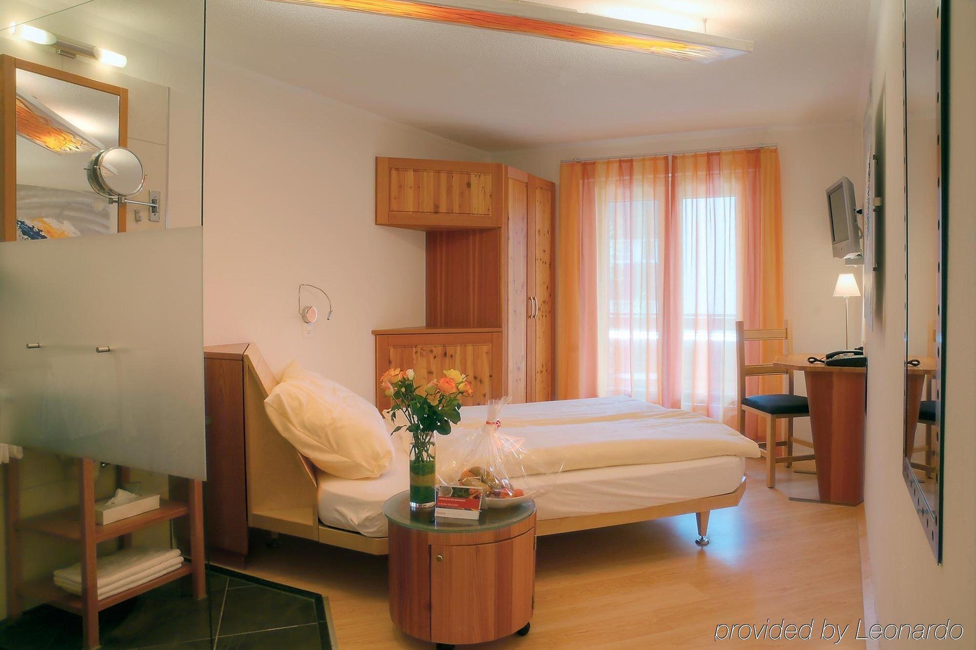 Sunstar 4*
