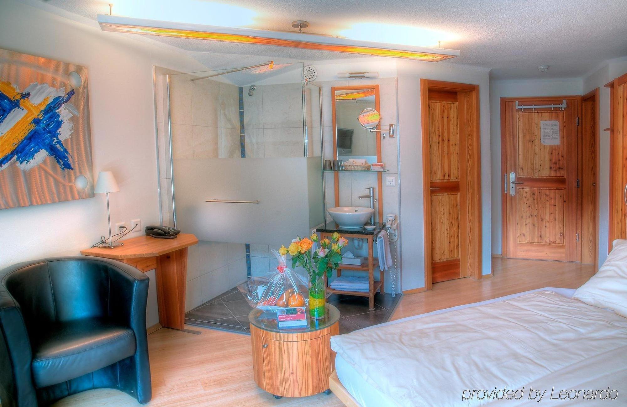 Sunstar 4*