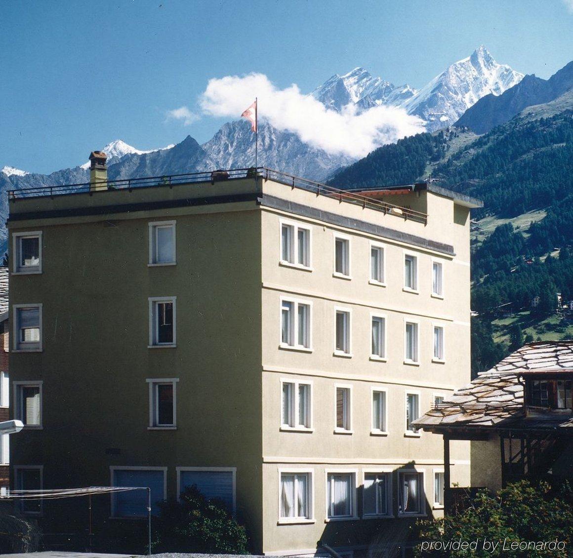Le Petit Charme-inn 2*