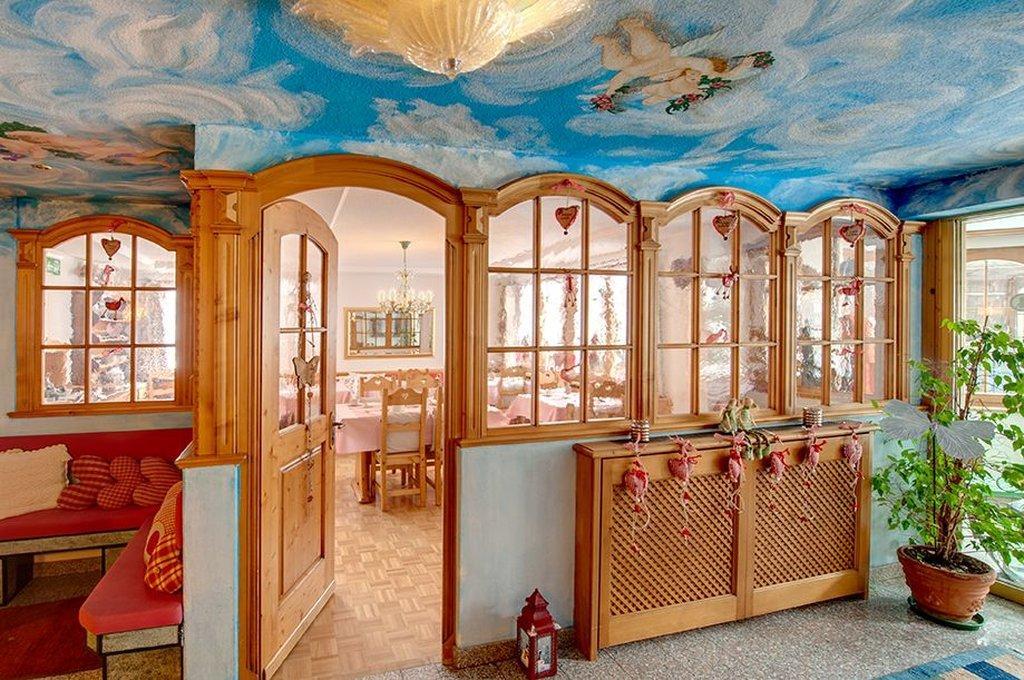 Romantica Hotel 3*