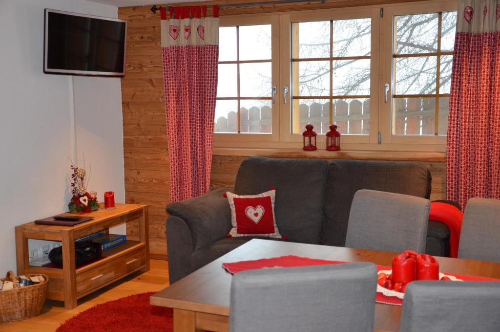 Les Marmottes Apartment *