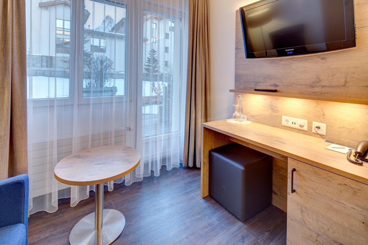 Hotel Alpen &
