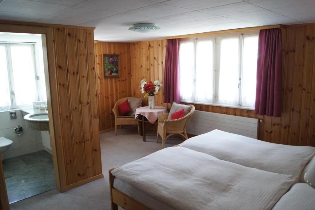 Alpina Hotel 2*