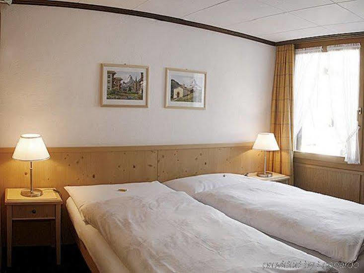 Petit Helvetia Budget Hotel Zermatt
