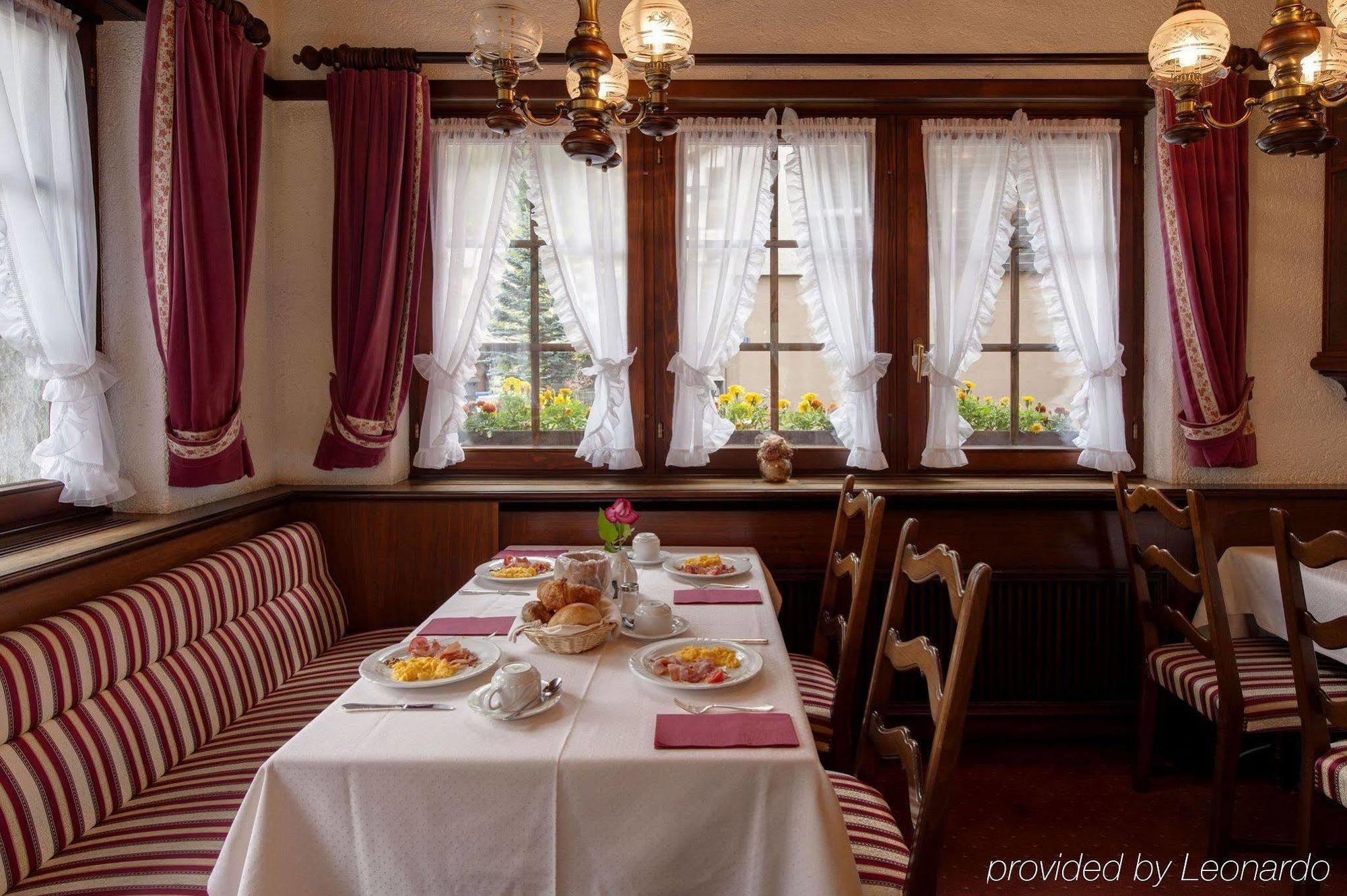 Astoria Hotel 3*