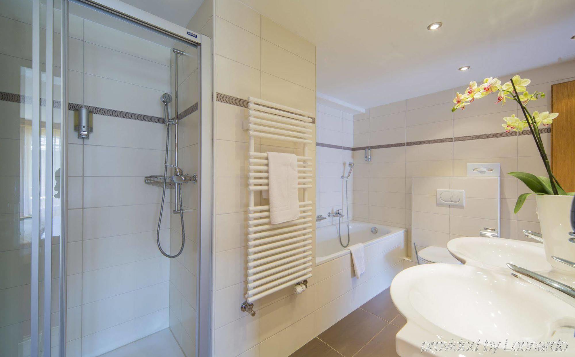 Excelsior Hotel 3*