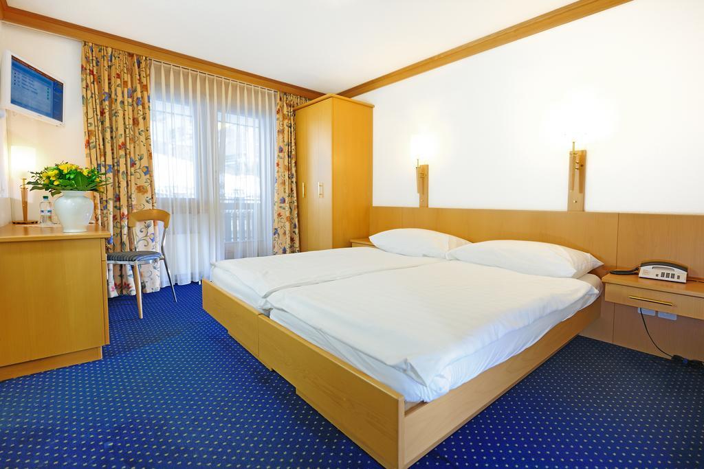 Alpenrose Hotel 3*