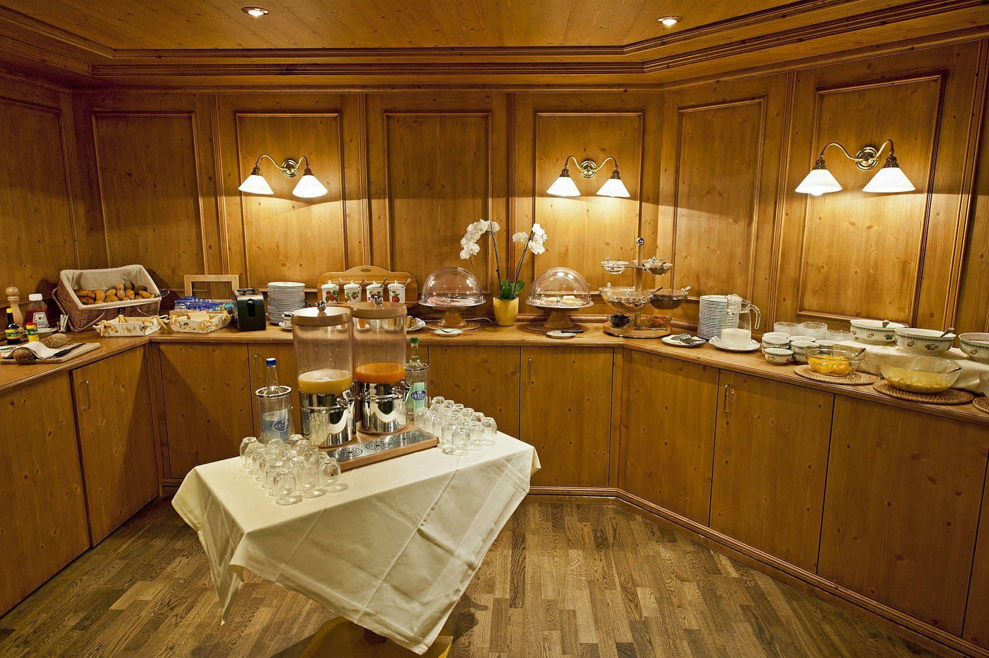 Albatros Hotel 4*