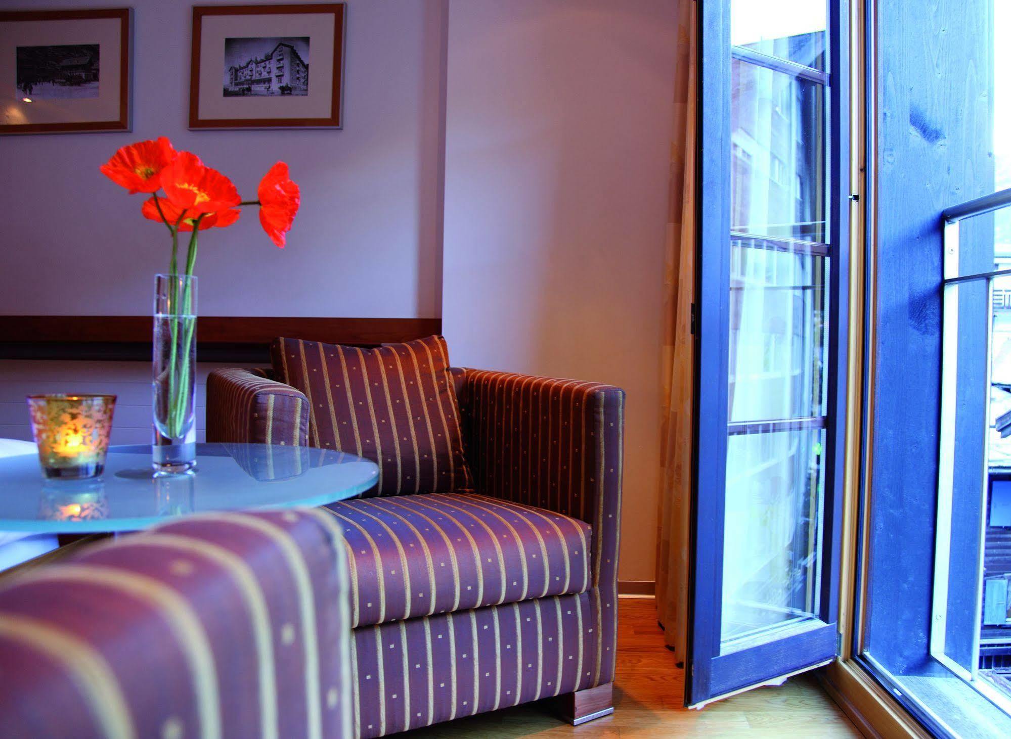 Pollux Hotel 4*
