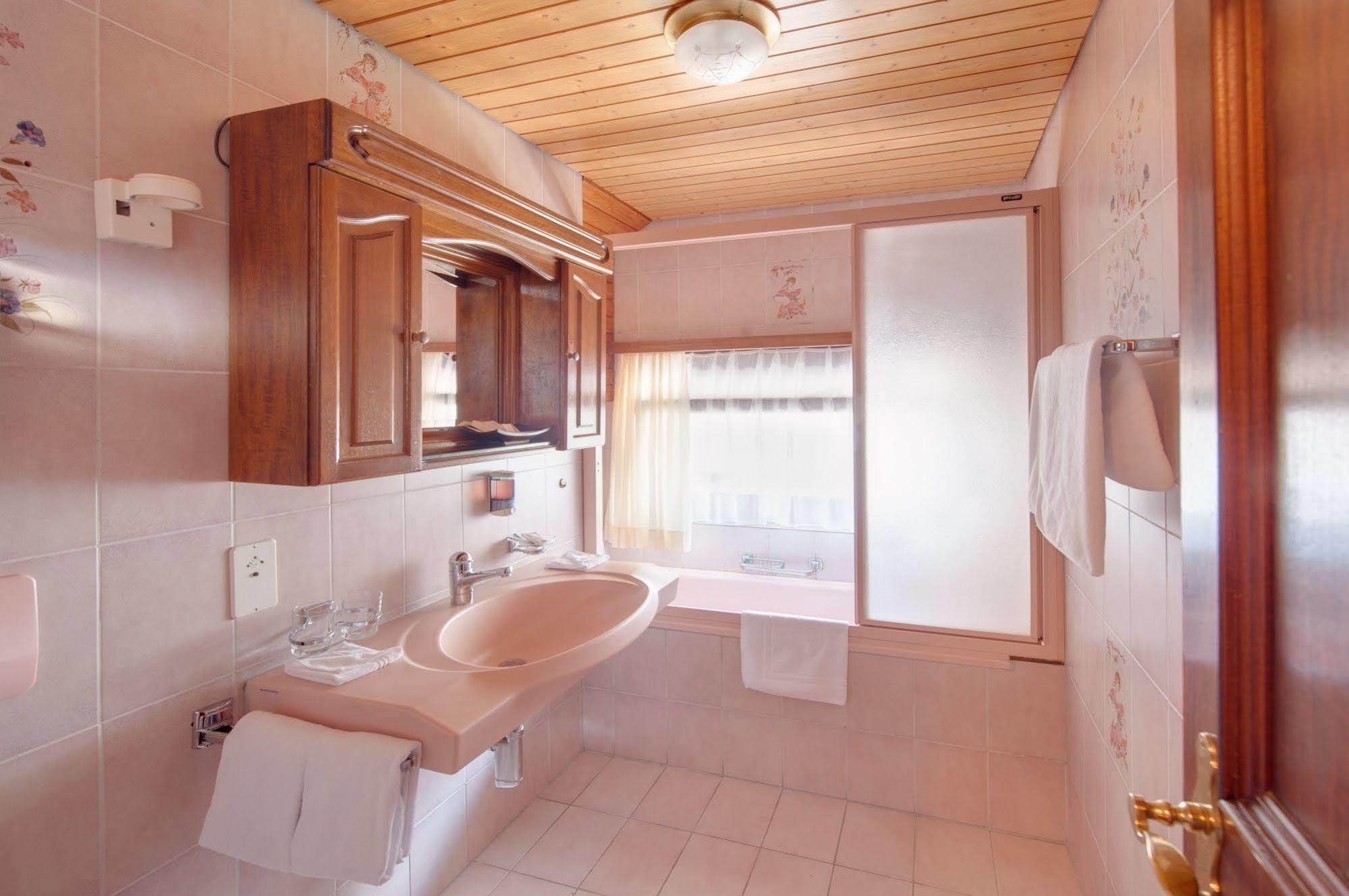 Astoria 3*