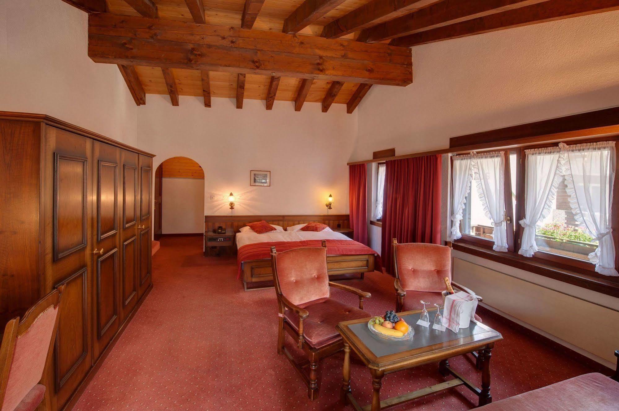 Astoria Hotel 3*