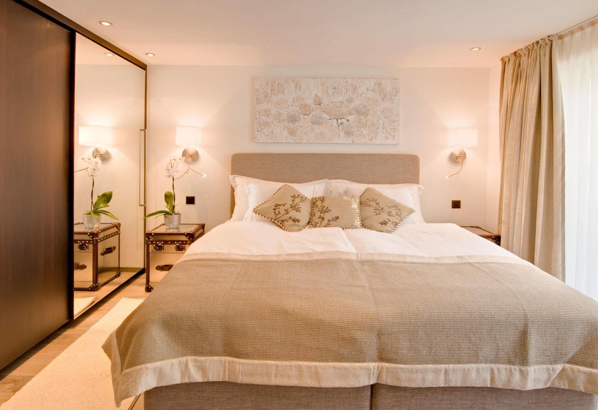Alex Private Luxury *