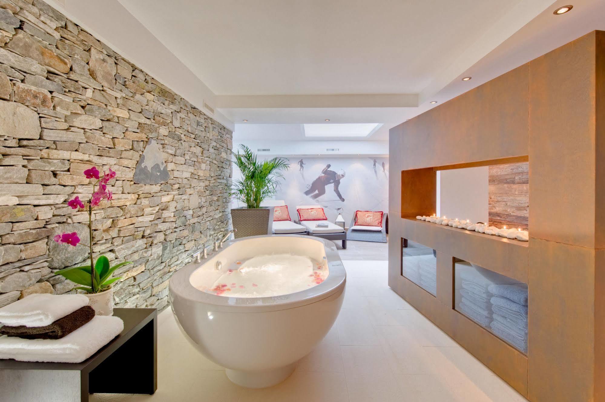Alex Private Luxury