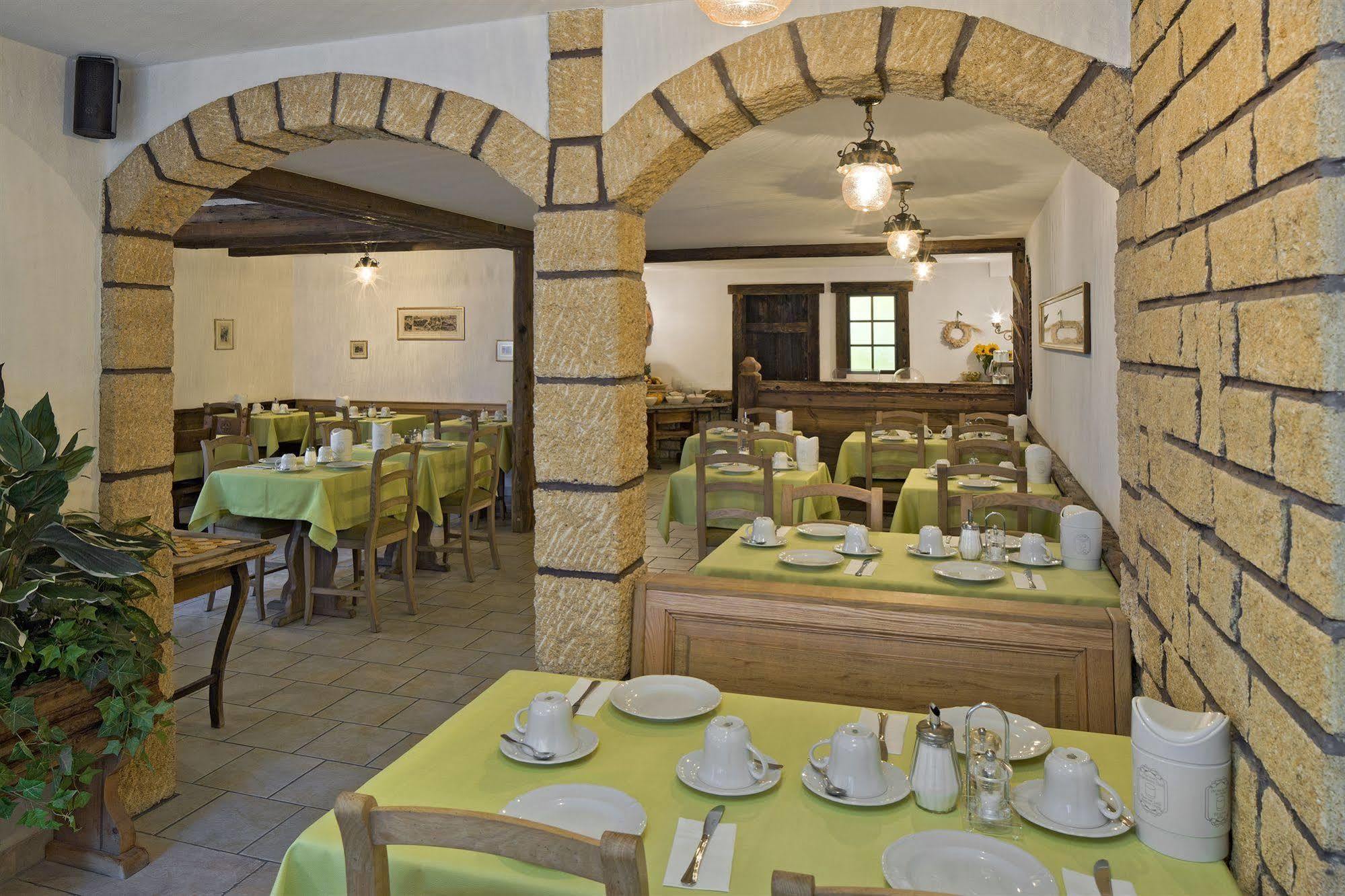 Hotel Antika 3*