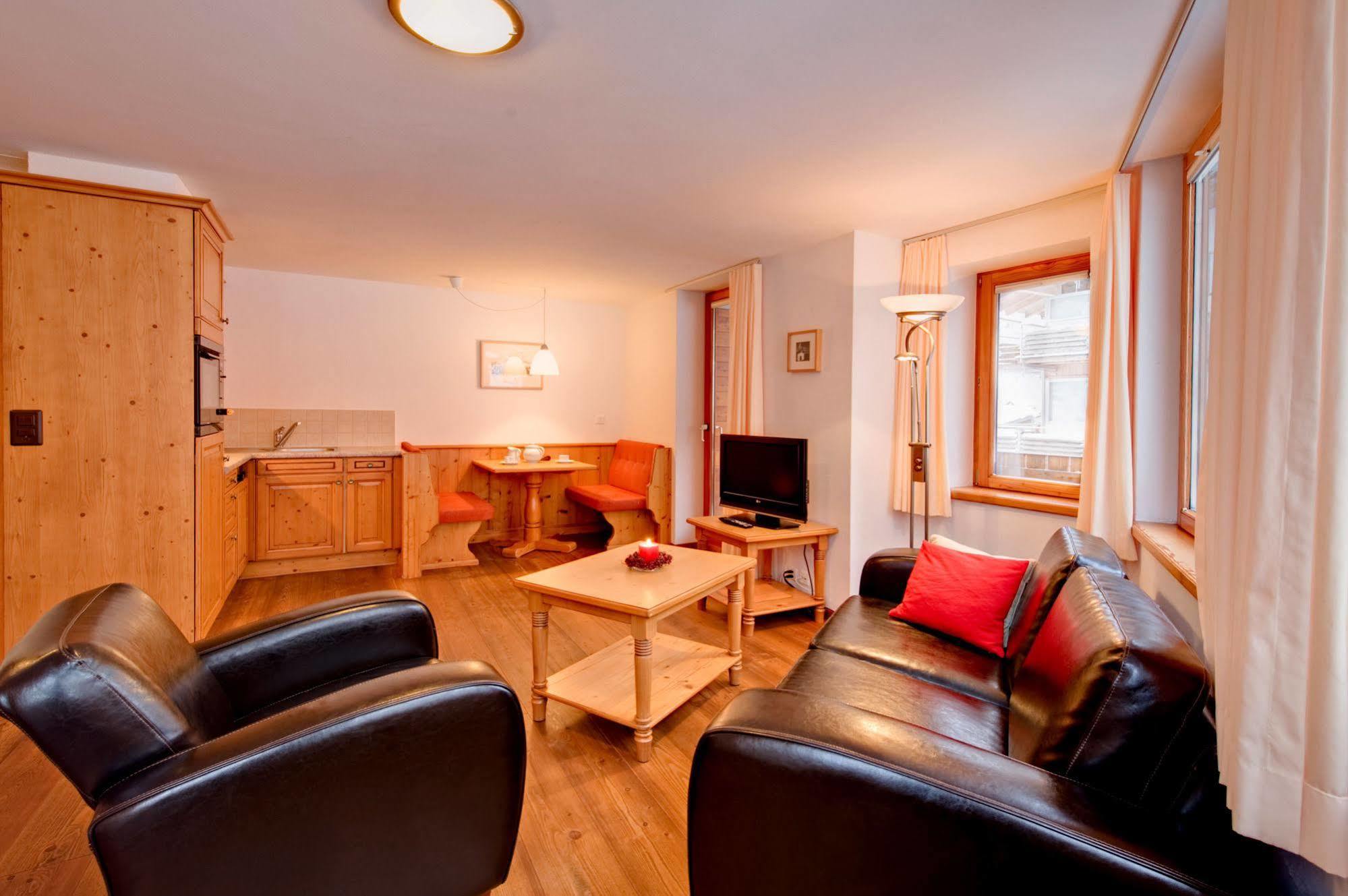 22 Summits Aparthotel