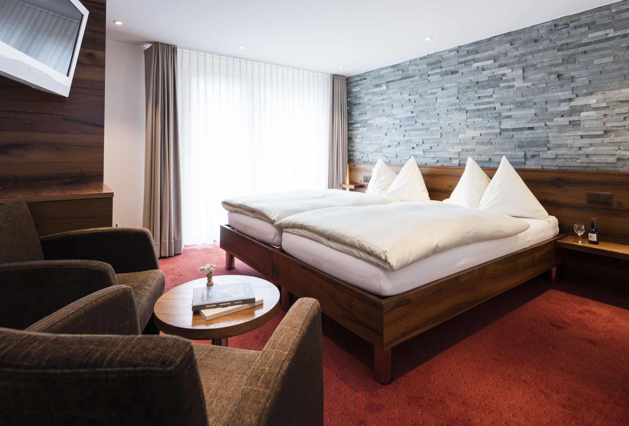 Continental Hotel 3*