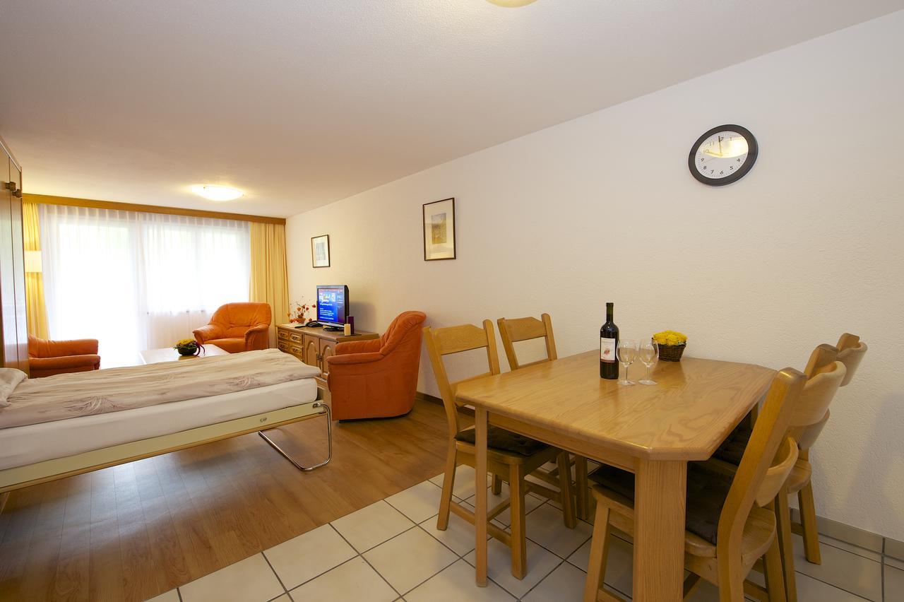 Apartment Bolero