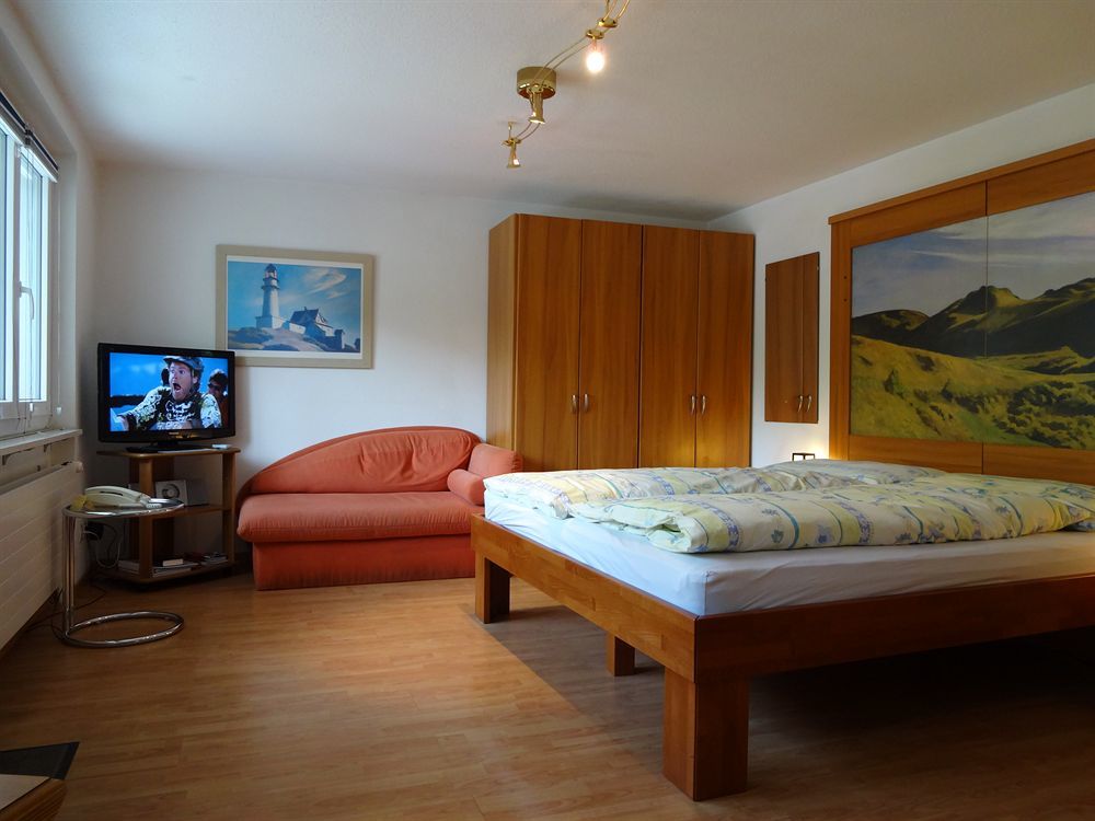 Artist & Garni Aparthotel 3*