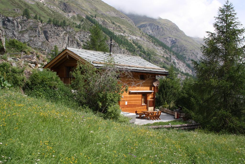 Chalet Hinter Dem Rot Stei *