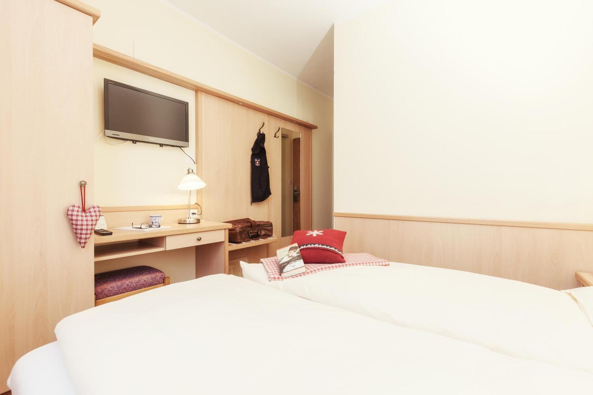 Le Petit Charme-inn 2*