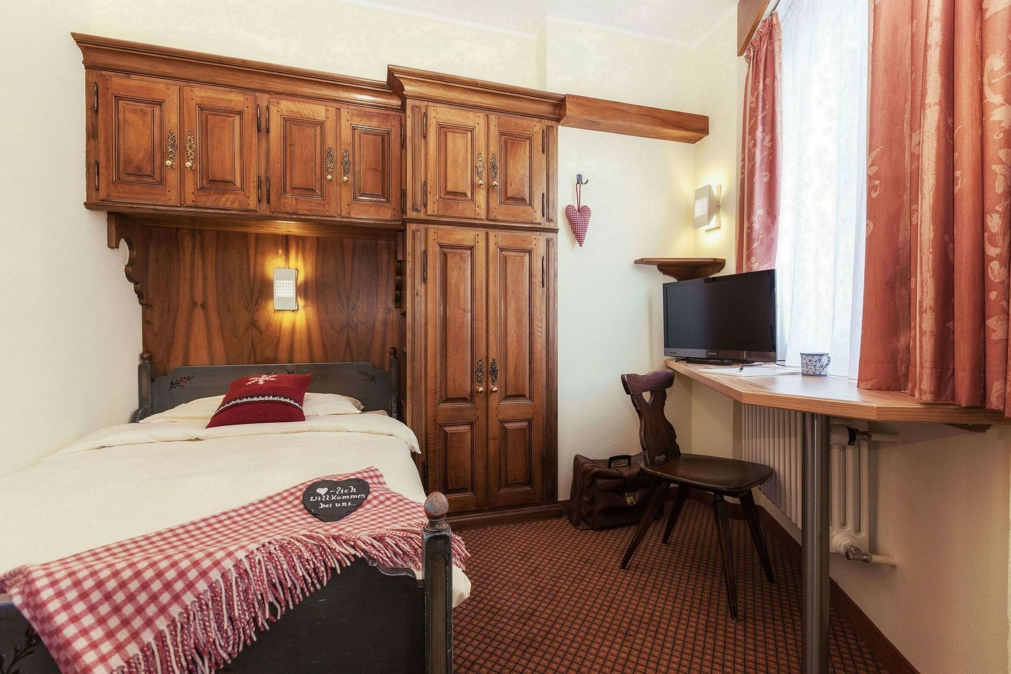 Le Petit Charme-inn 2* Zermatt