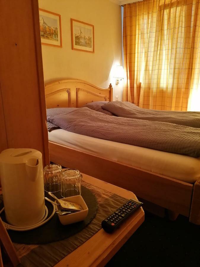 Petit Helvetia Budget Hotel 2*