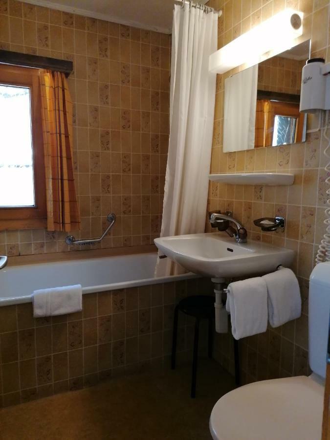 Petit Helvetia Budget Hotel