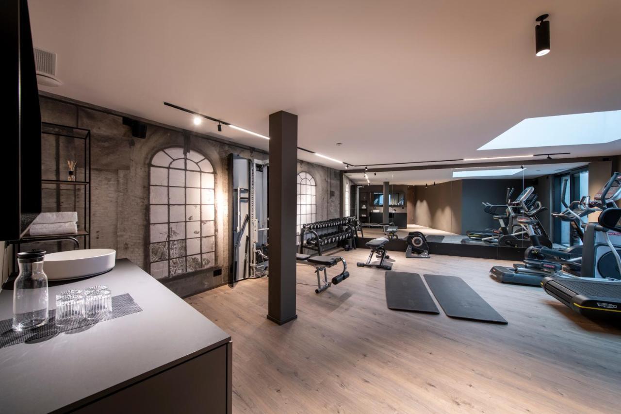 B Five Luxury Apartment