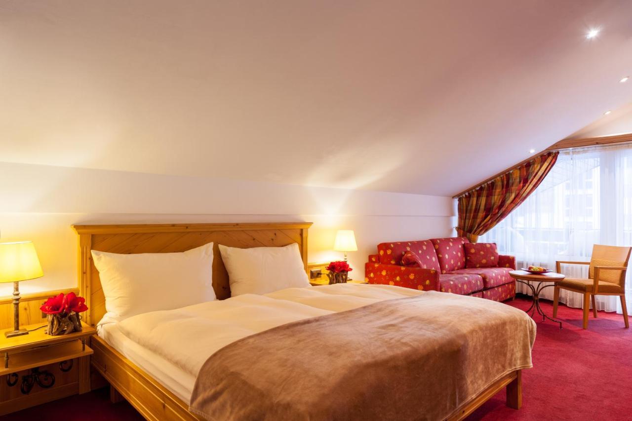 Hotel Holiday 3*