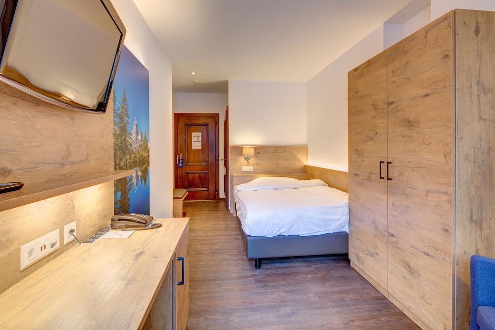 Alpen Hotel