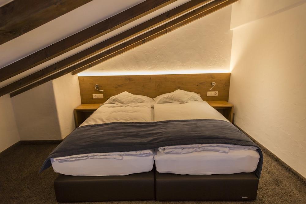 Hotel Alpen 4*