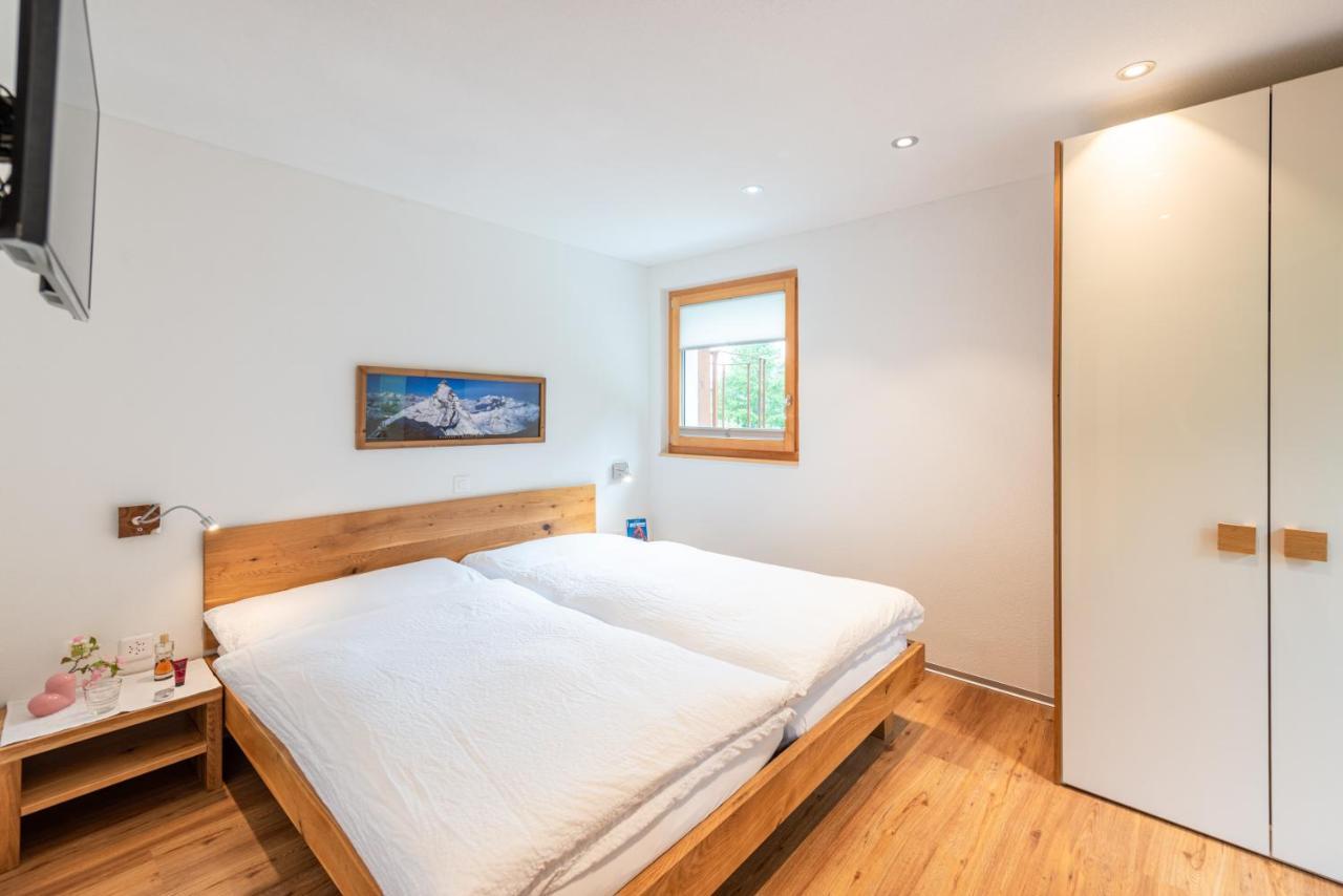 Jolimont Apartment *