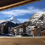 Emelie Zermatt 4****