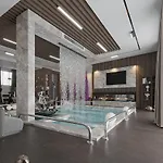 Vip-Designer-Wohnung Im Zentrum, Wunderschoenes Schwimmbad